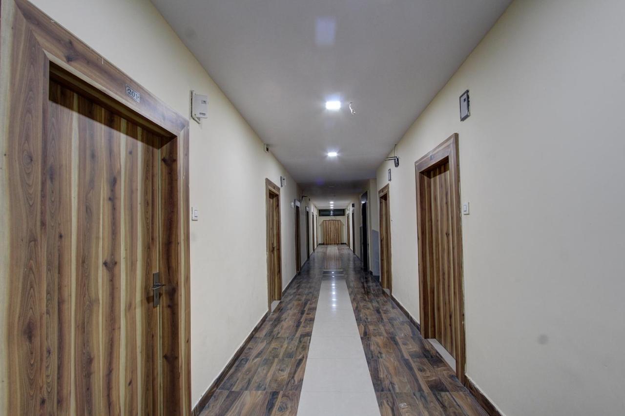 Collection O 38566 Mk Hotel And Lodge Kulbarga Exterior foto