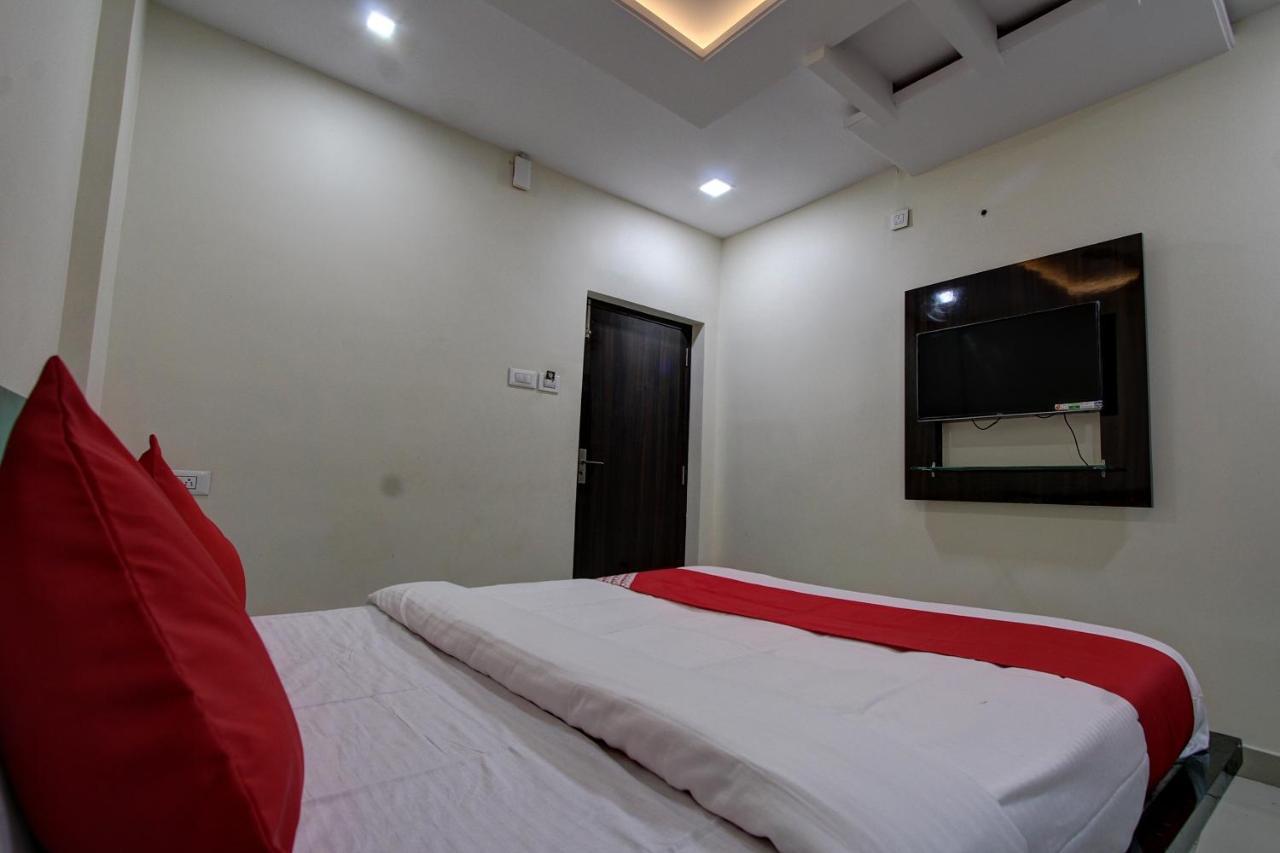 Collection O 38566 Mk Hotel And Lodge Kulbarga Exterior foto