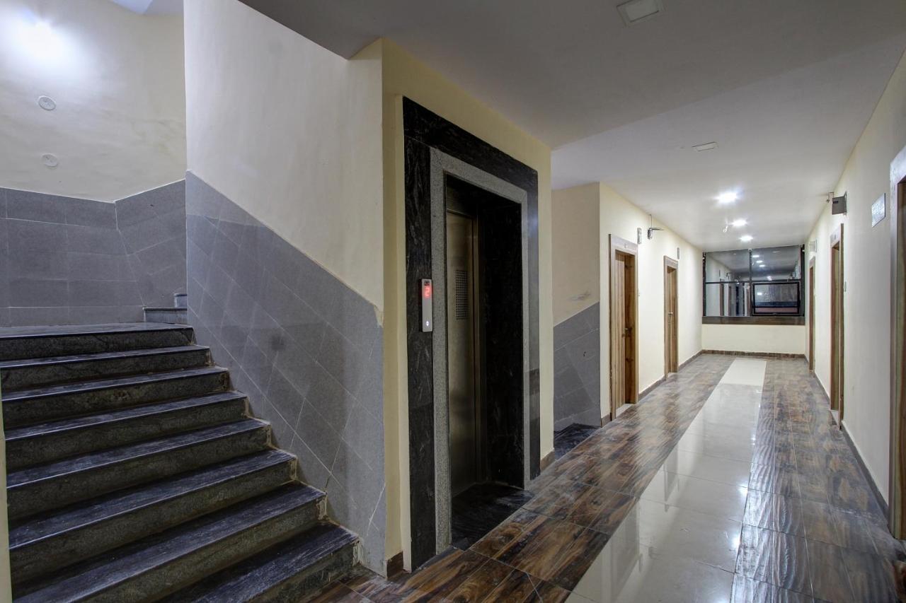 Collection O 38566 Mk Hotel And Lodge Kulbarga Exterior foto